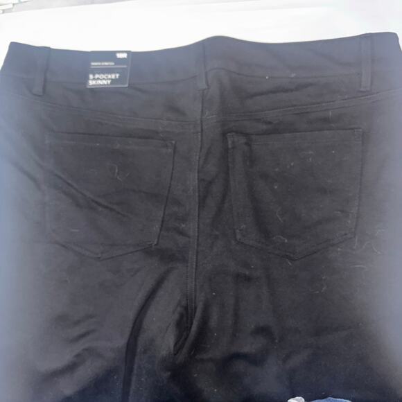 Torrid Studio One NEW 5 Pocket Skinny Black Jeans 18R - Picture 5 of 5